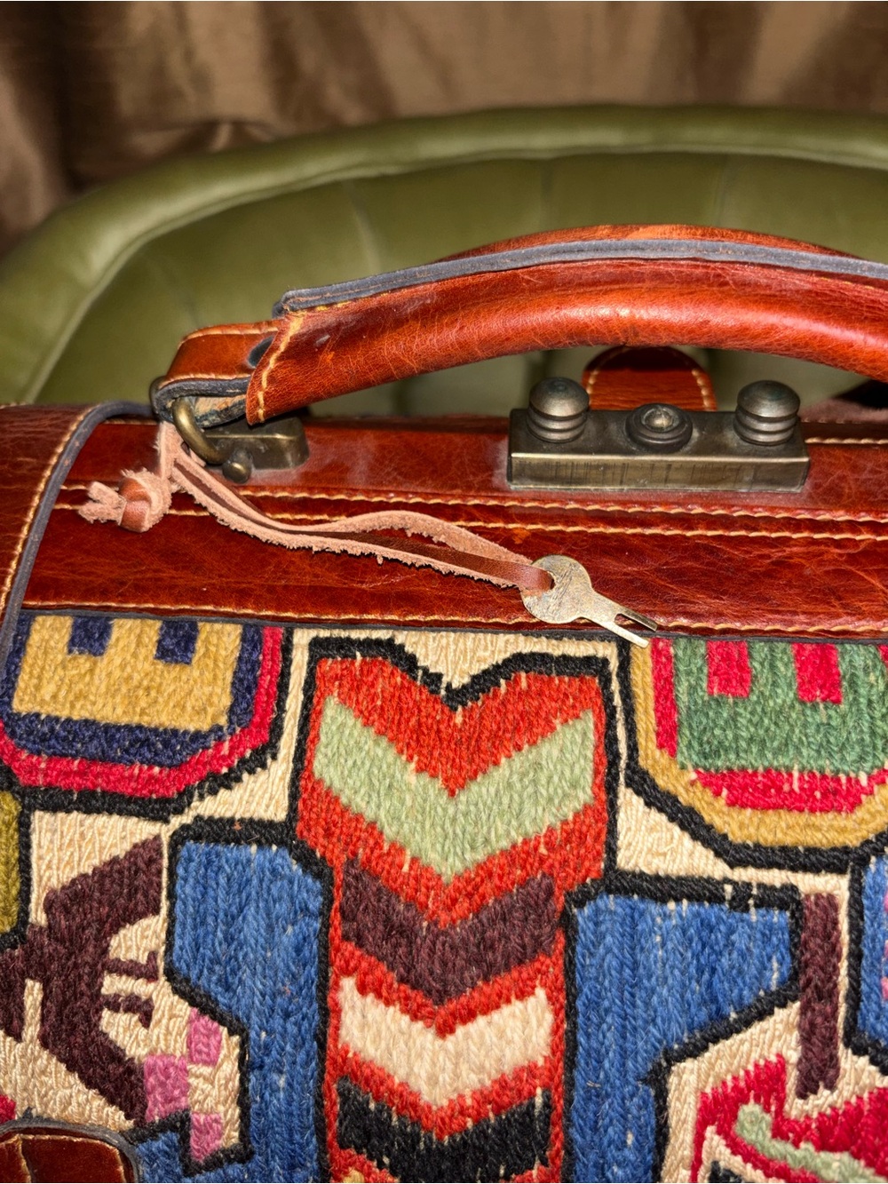 Vintage Kilim Large Turkish Wool Travel Carry Bag Rust Tan Blue Brown Leather - Picture 7 of 15